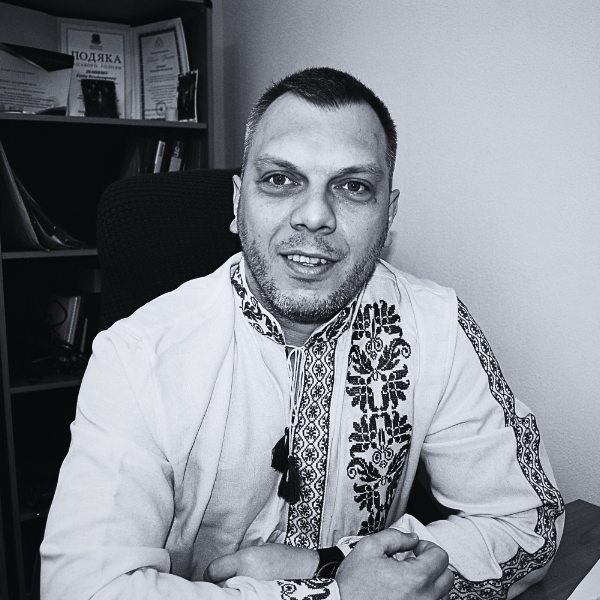 Шашкін Євген завідувач художньо-постановочної частини театру ДРАМіКОМ